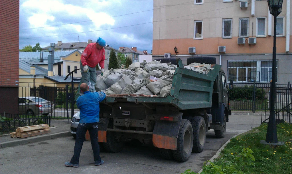 Вывоз строительного мусора в Мирном от 1617 руб. – ПроМусор