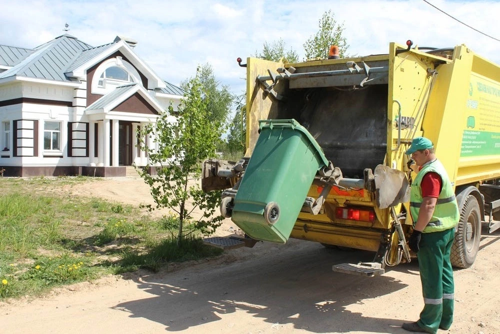 Вывоз мусора с дачи СНТ в Мирном от ПроМусор — вывоз дачного и садового мусора, цена от 1668 руб