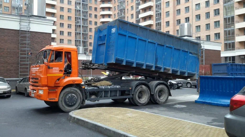 Аренда пухто для вывоза строительного и бытового мусора в Мирном в октябре