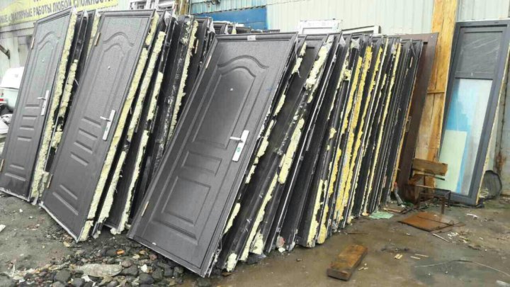 Вывоз металлических дверей с утилизацией в Мирном в октябре