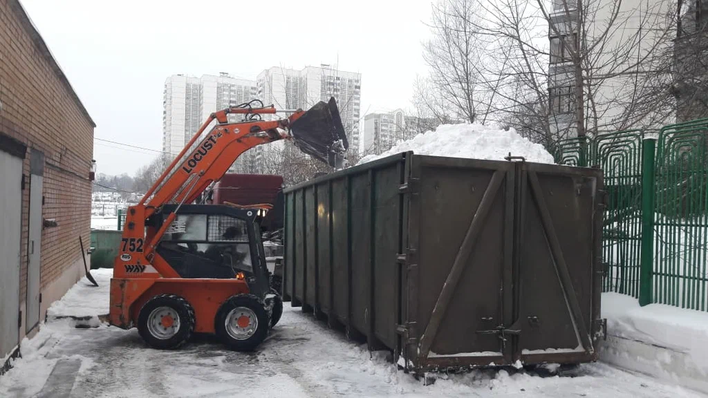 Вывоз снега контейнерами в Мирном — цена от 3235 руб., заказать контейнер для снега в ПроМусор
